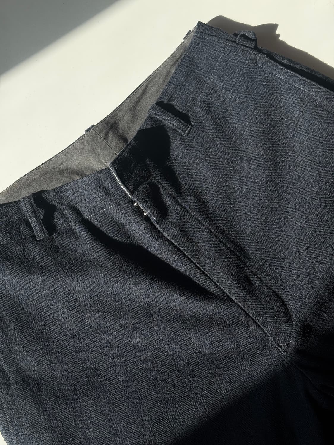 [46] 메종 마르지엘라 백 스티치 버클 헴 트라우저 상품이미지5