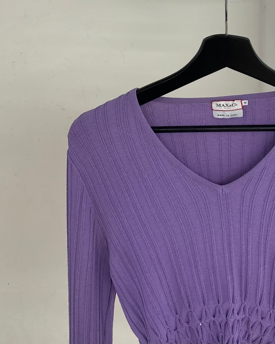 막스앤코 퍼플 브이넥 셔링 니트 상품이미지3