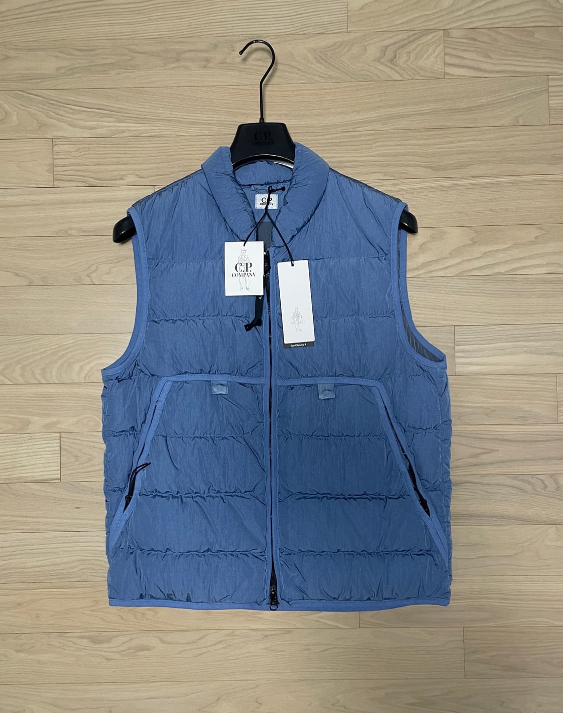 cp company  다운 베스트 새제품 팝니다 상품이미지1