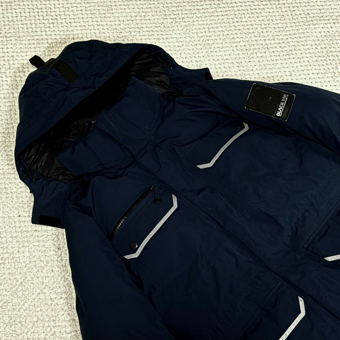 BLACK YAK GORE-TEX 블랙야크 고어텍스 덕다운 네이비 패딩  상품이미지1