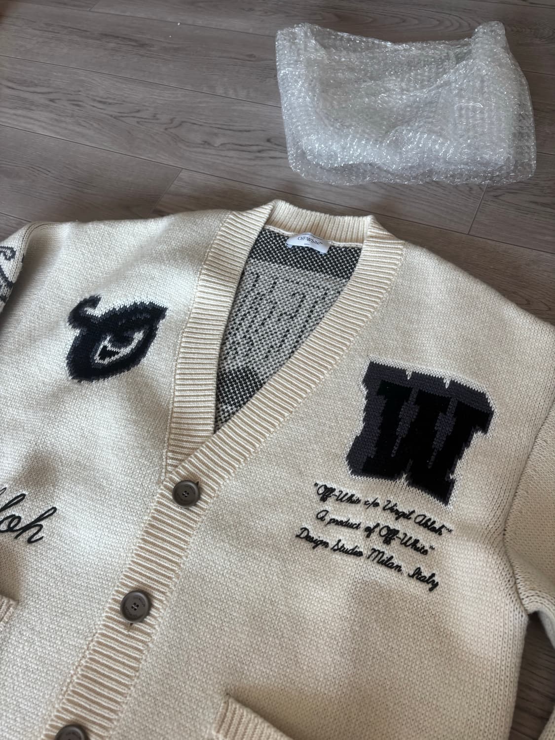 [S] 오프화이트 문 바르스 가디건 상품이미지3