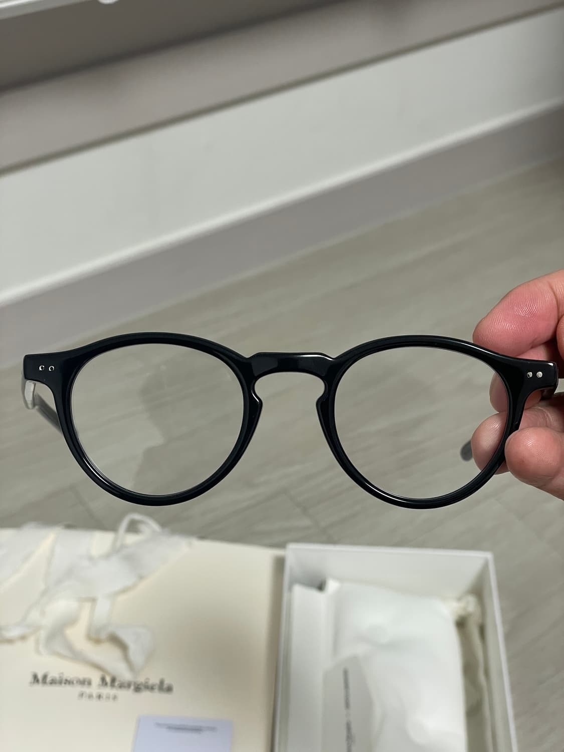 젠틀 몬스터 x 메종 마르지엘라 MM116 블랙 (풀구성) 상품이미지6