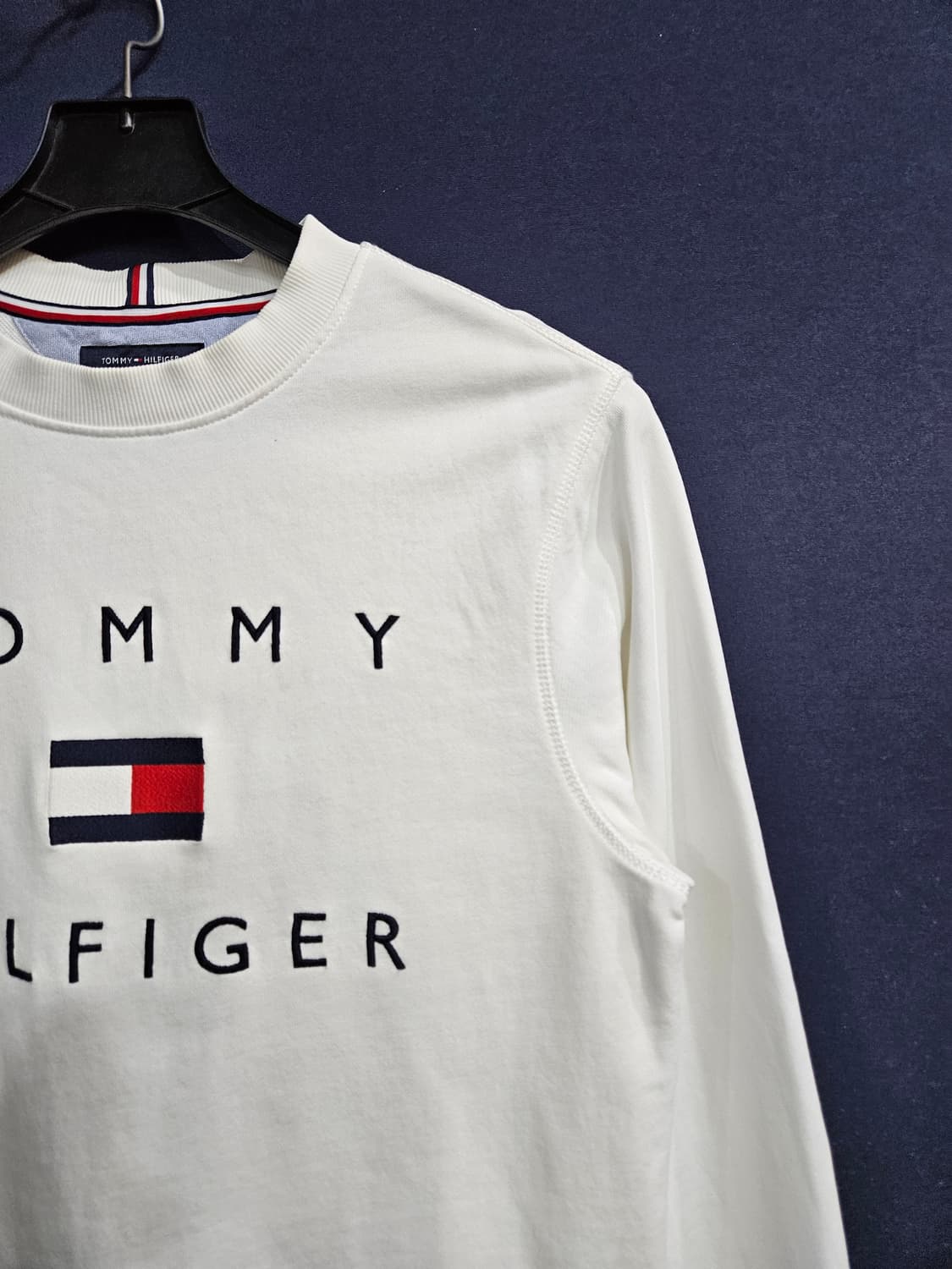 타미힐피커 빅로고 자수 화이트 남성 95 맨투맨  상품이미지4
