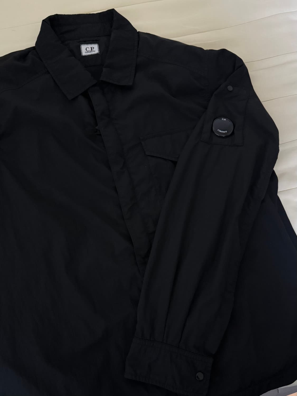 CP 컴퍼니 크롬-R 지퍼 셔츠 자켓 - 블랙 상품이미지4