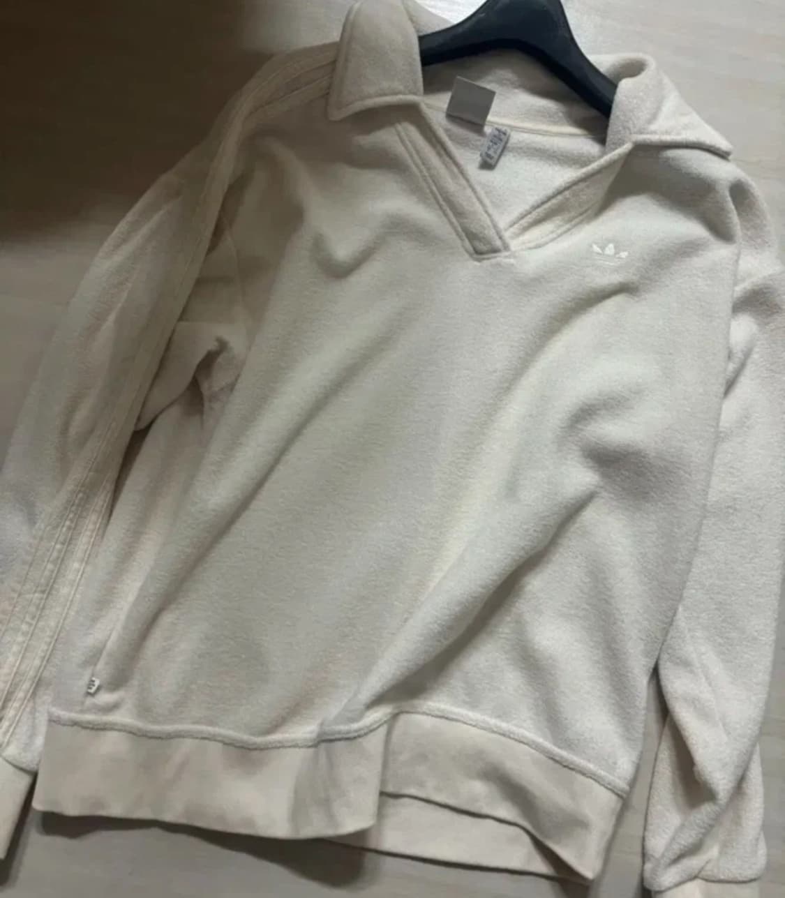 아디다스 태리소재 맨투맨 상품이미지1