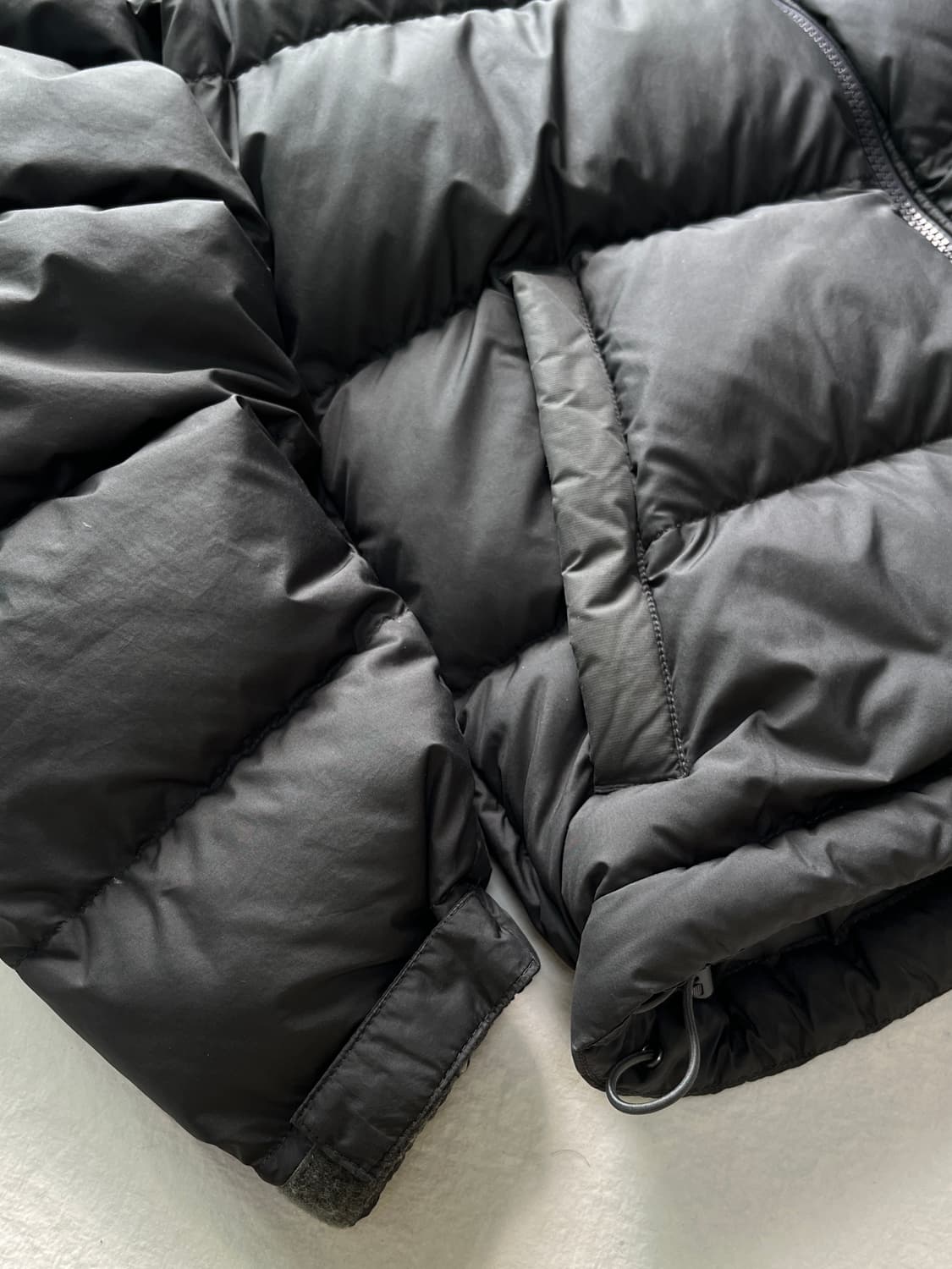 [S] 노스페이스 1992 눕시 칸예 패딩 아스팔트그레이 상품이미지3