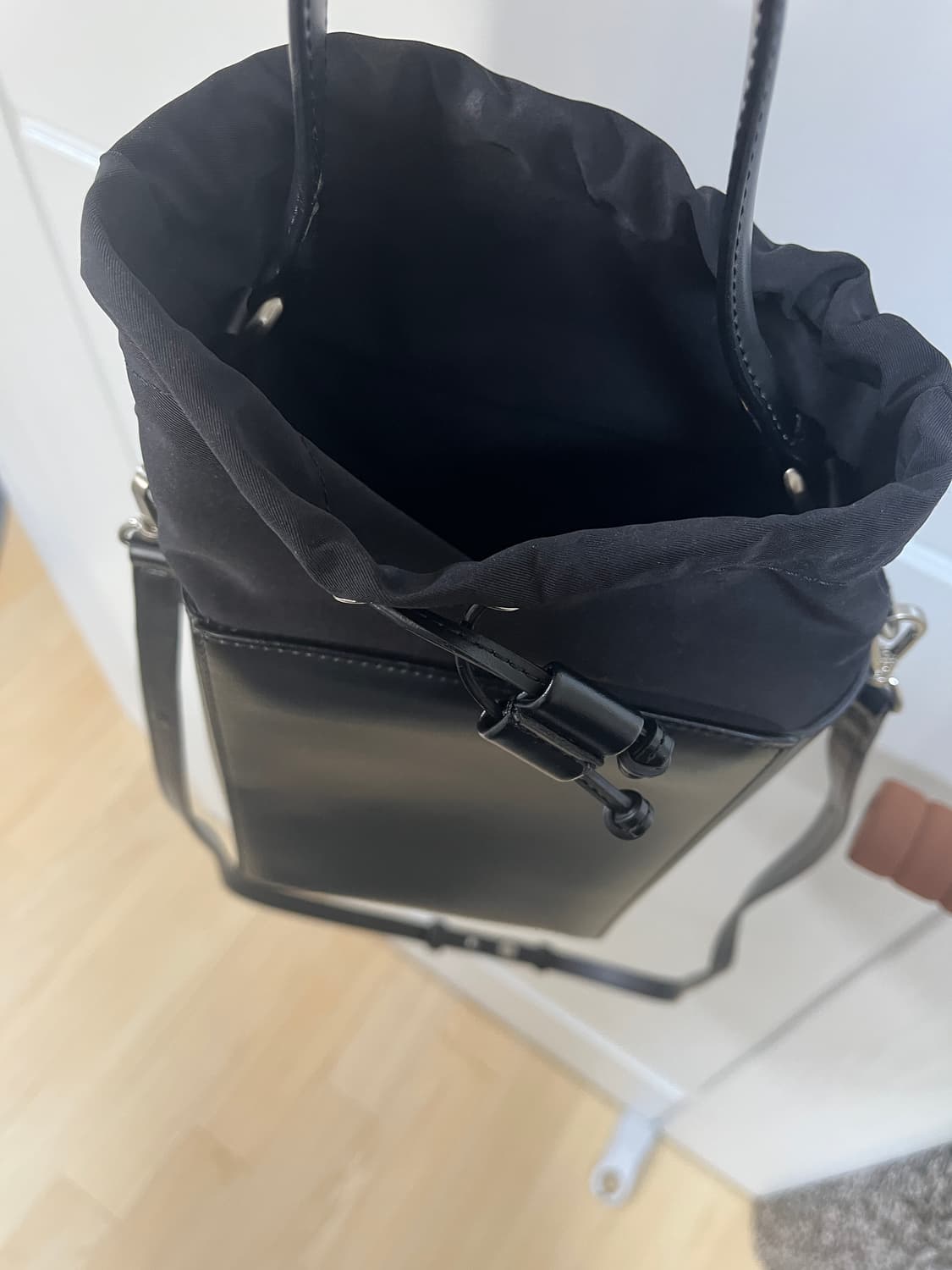 뮤니에 큐브백 블랙 (크로스,토트 가능) 상품이미지6