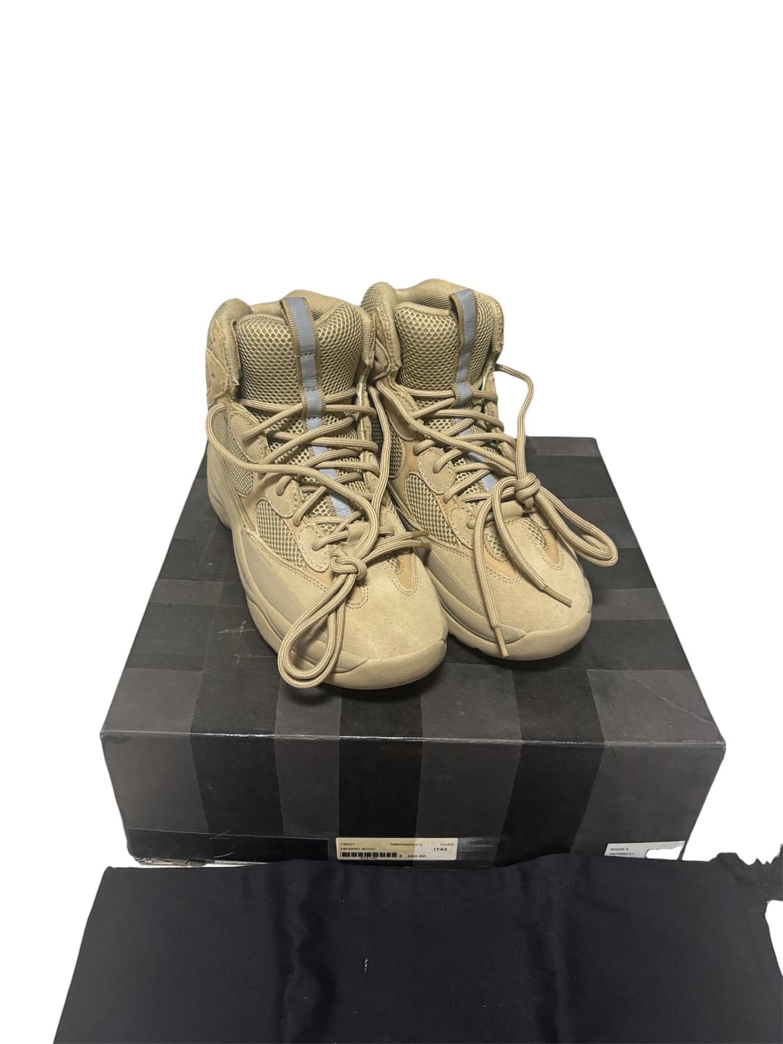 Yeezy Season 6 Desert Boots Taupe 상품이미지3
