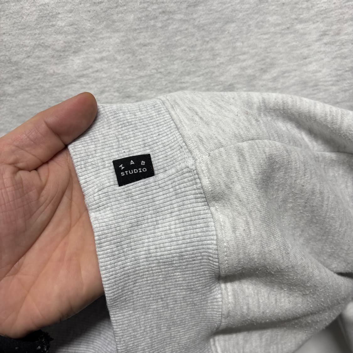 아이앱 스튜디오 라이트그레이 후드티 상품이미지6