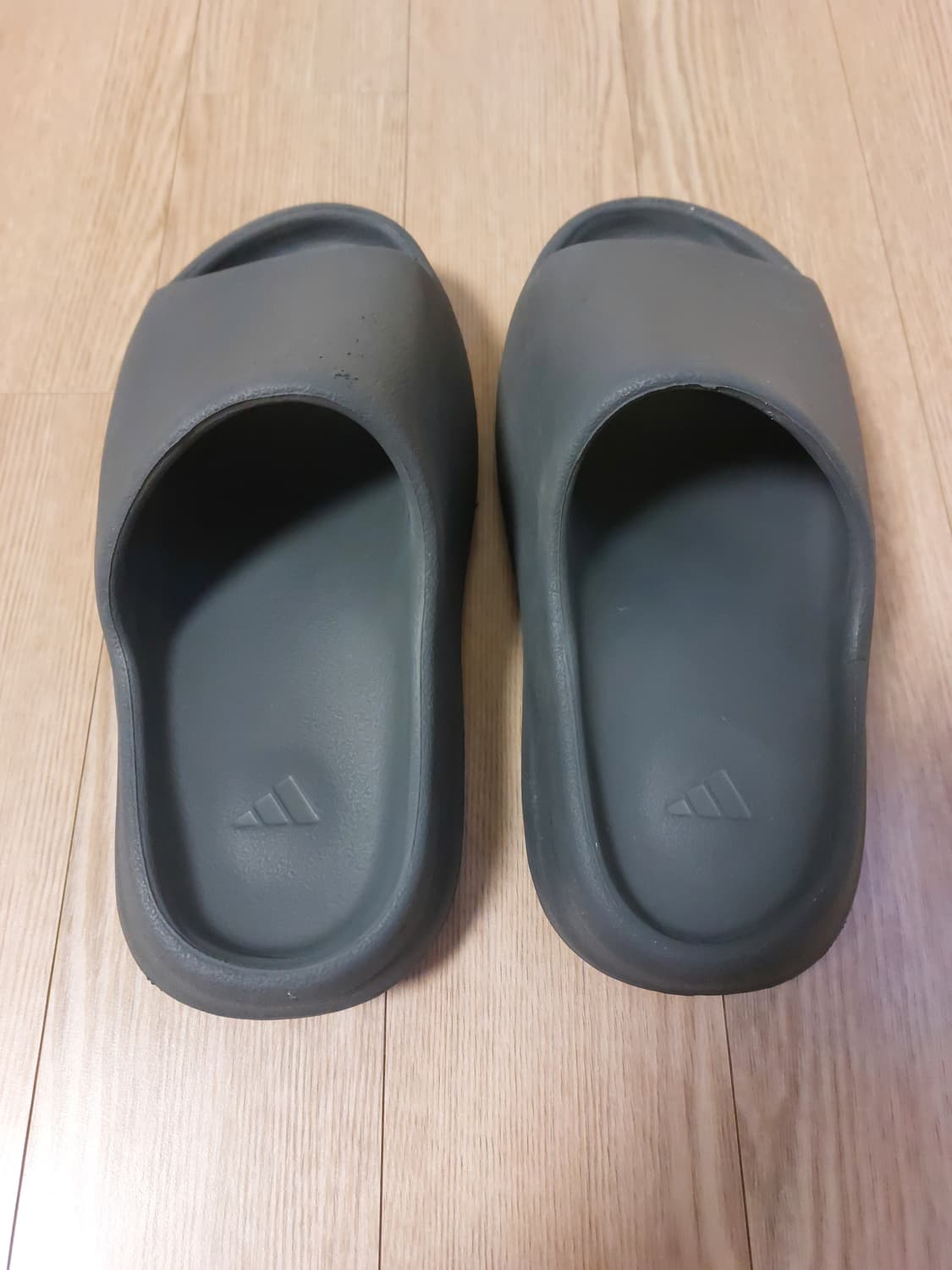 아디다스 이지 슬라이드 오닉스 상품이미지3