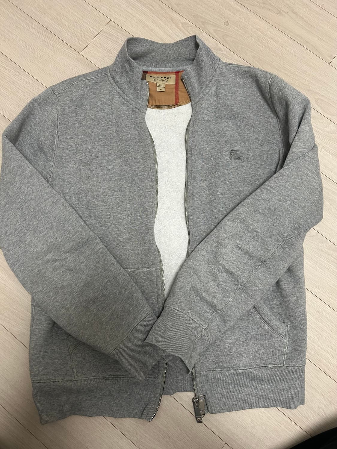 버버리 체크 안감 코튼 집업 스웨트셔츠 상품이미지1