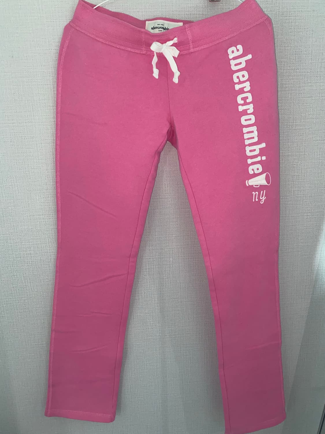 아베크롬비 로우라이즈 핑크 트레이닝 팬츠 스키니핏 상품이미지1
