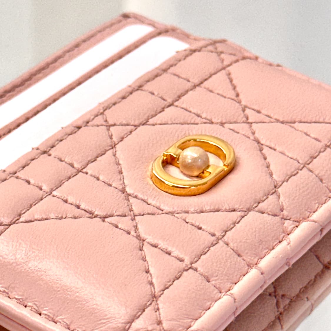 디올 까나쥬 졸리 프리지아 카드지갑  상품이미지8