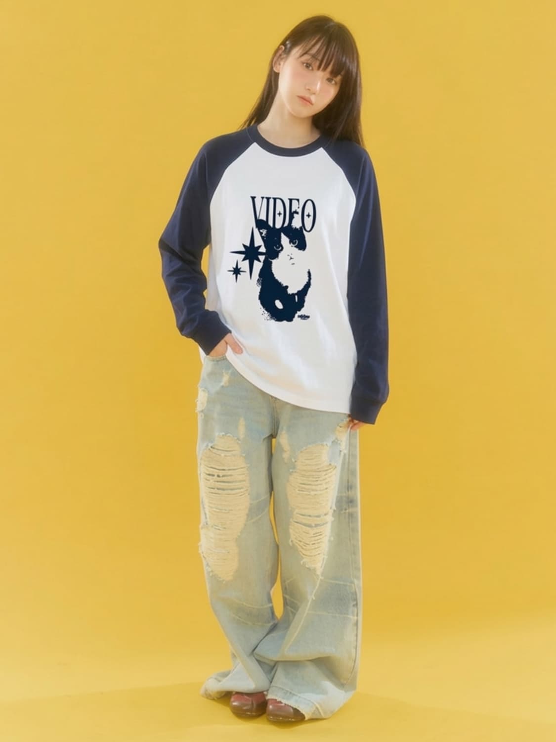 비디오자키 별냥이 래글런 슬리브 긴팔티셔츠 aeae 더콜디스트모먼트 상품이미지1