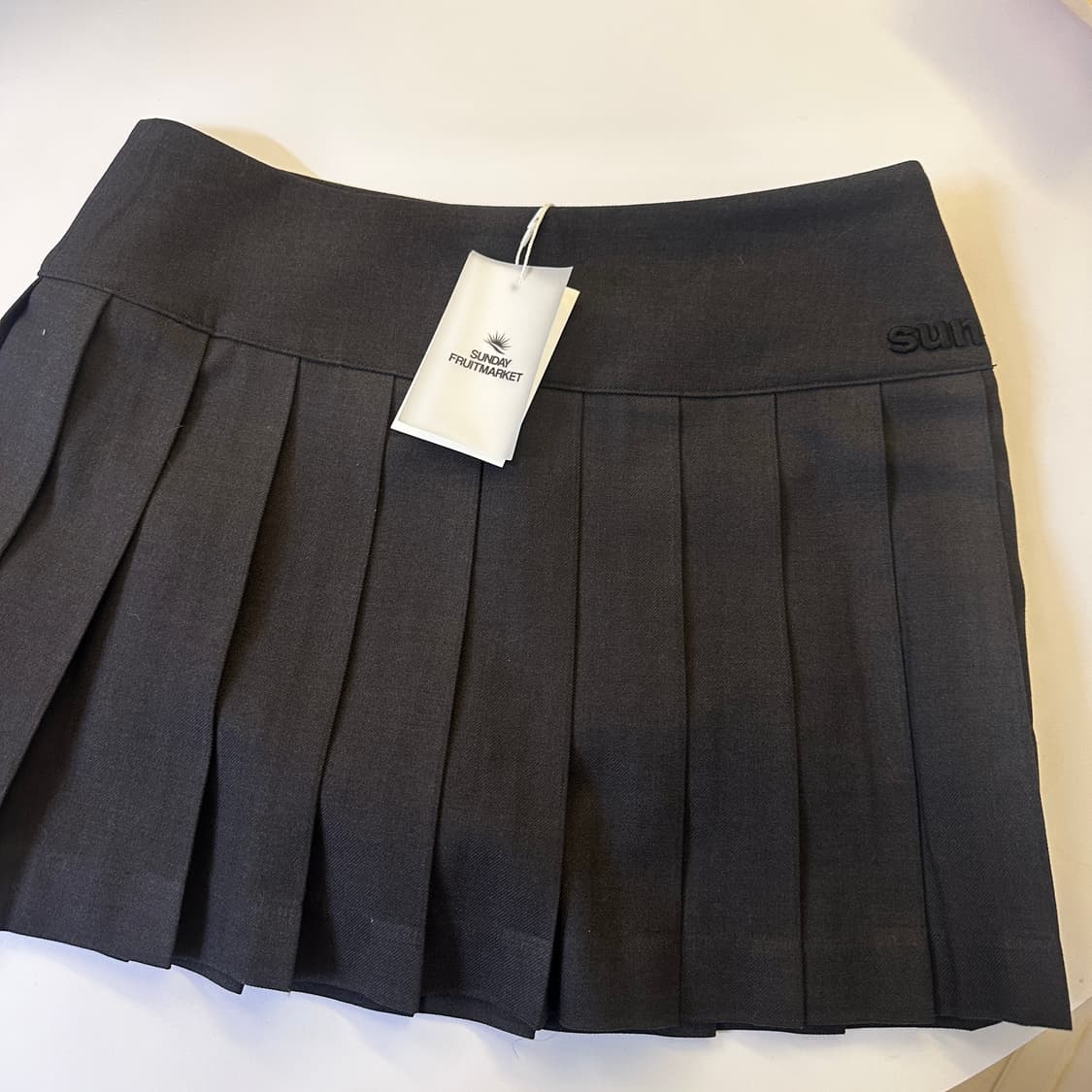 새제품/ 선데이후르츠마켓 플리츠 스커트 차콜 치마 미니 상품이미지6