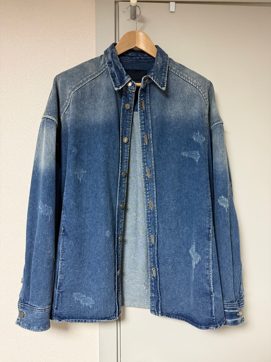 [48] 준지 데미지 데님 셔츠형 자켓 상품이미지1