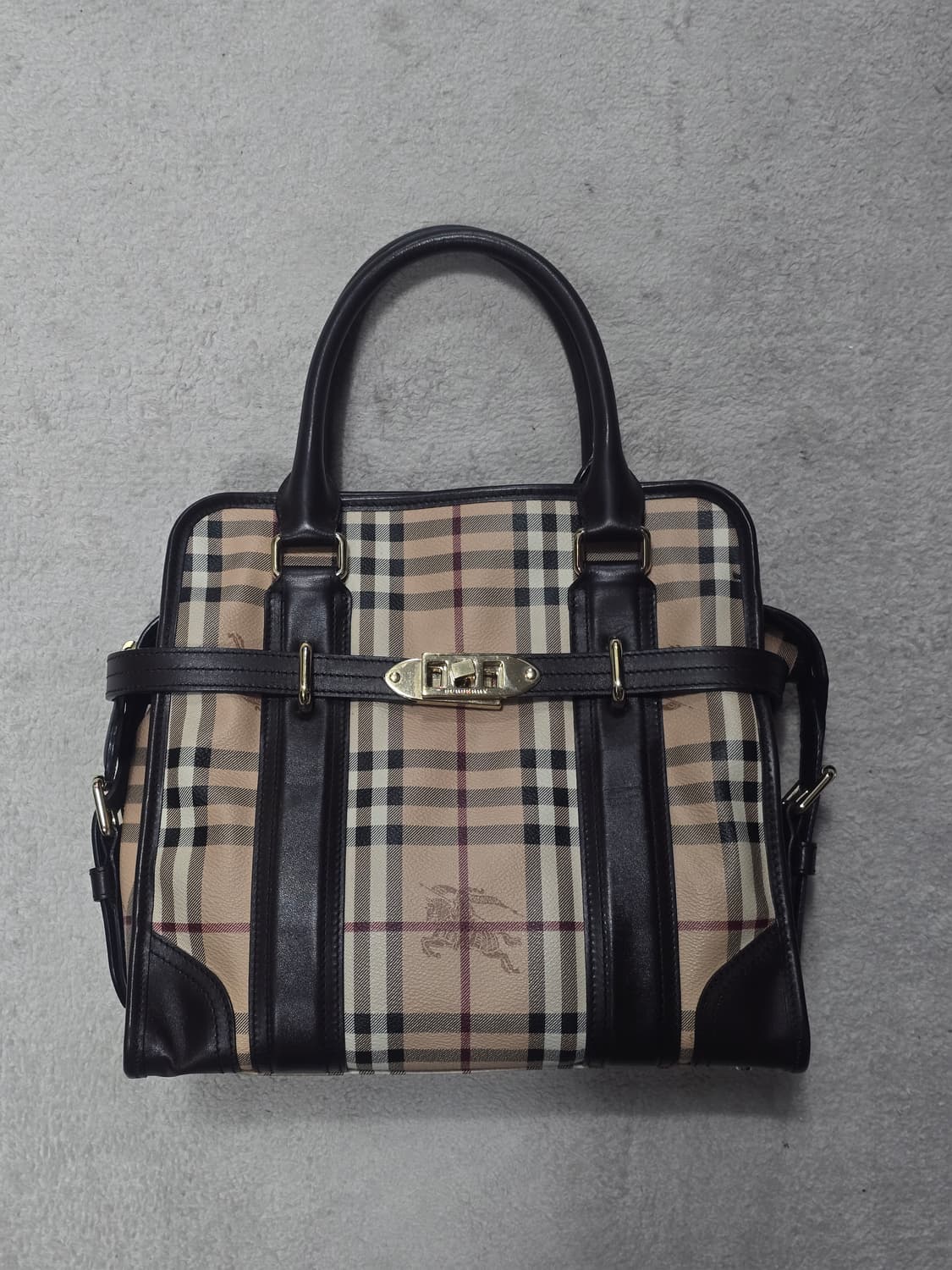 버버리 노바체크 헤이마켓 클래식 토트백 상품이미지2