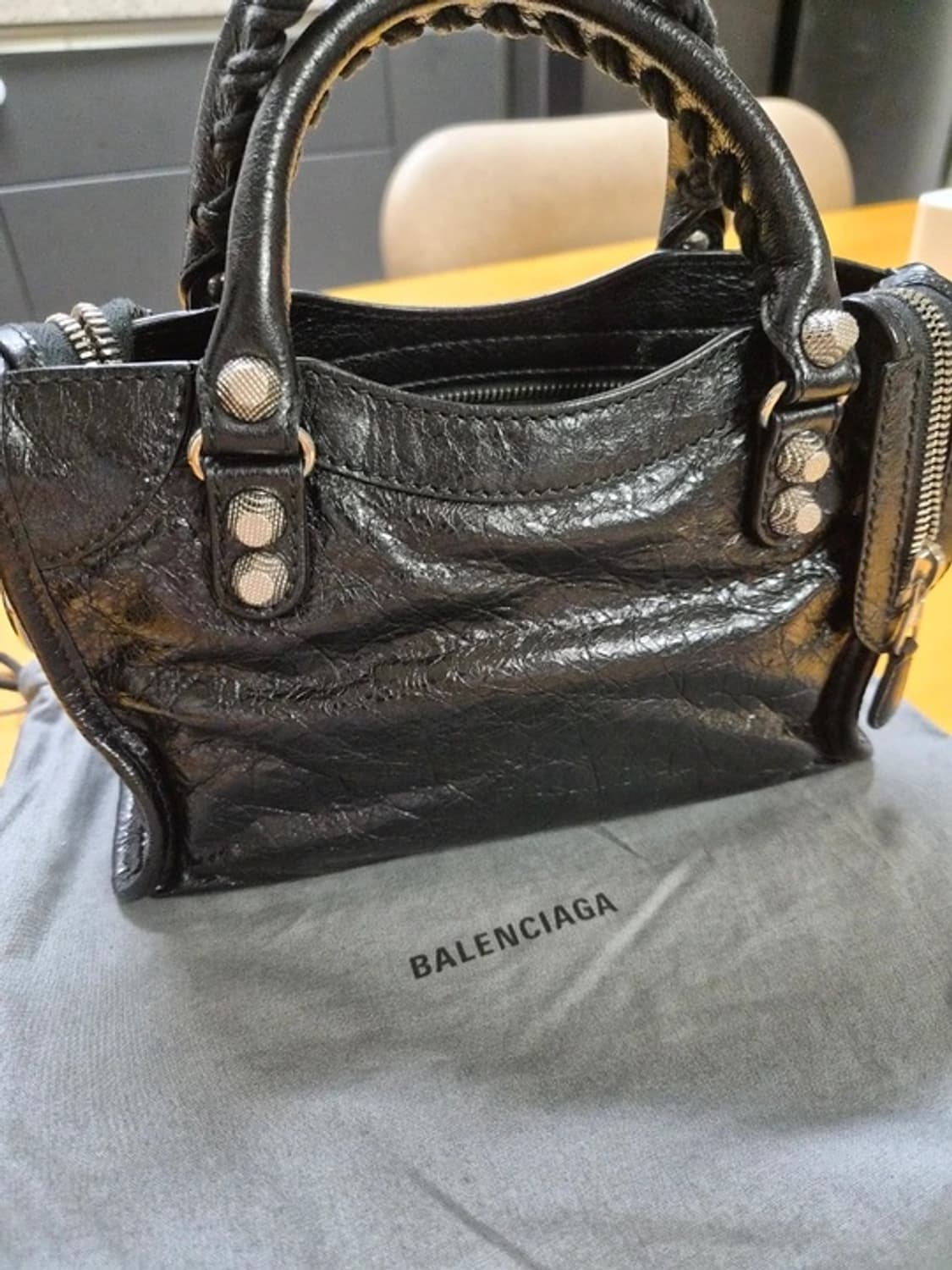 발렌시아가 시티백 미니 블랙 상품이미지3