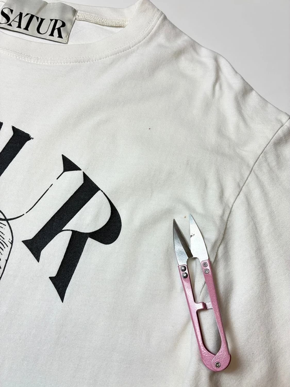 세터 SATUR 카프리시트론 드로잉 썸머 그랙픽 반팔 티셔츠 PN9700 상품이미지4