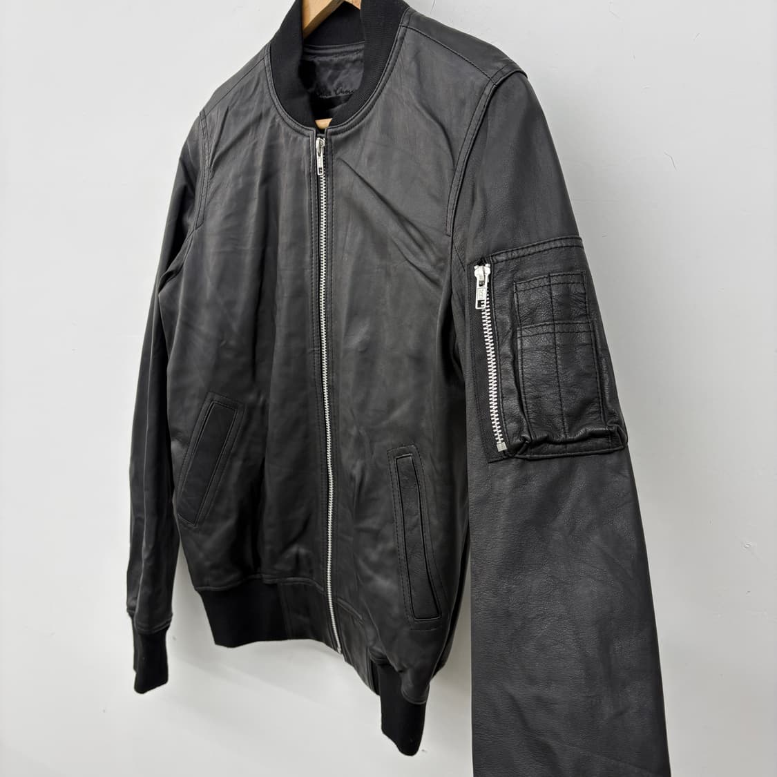 양가죽 블랙 레더 봄버 자켓 남s 상품이미지3