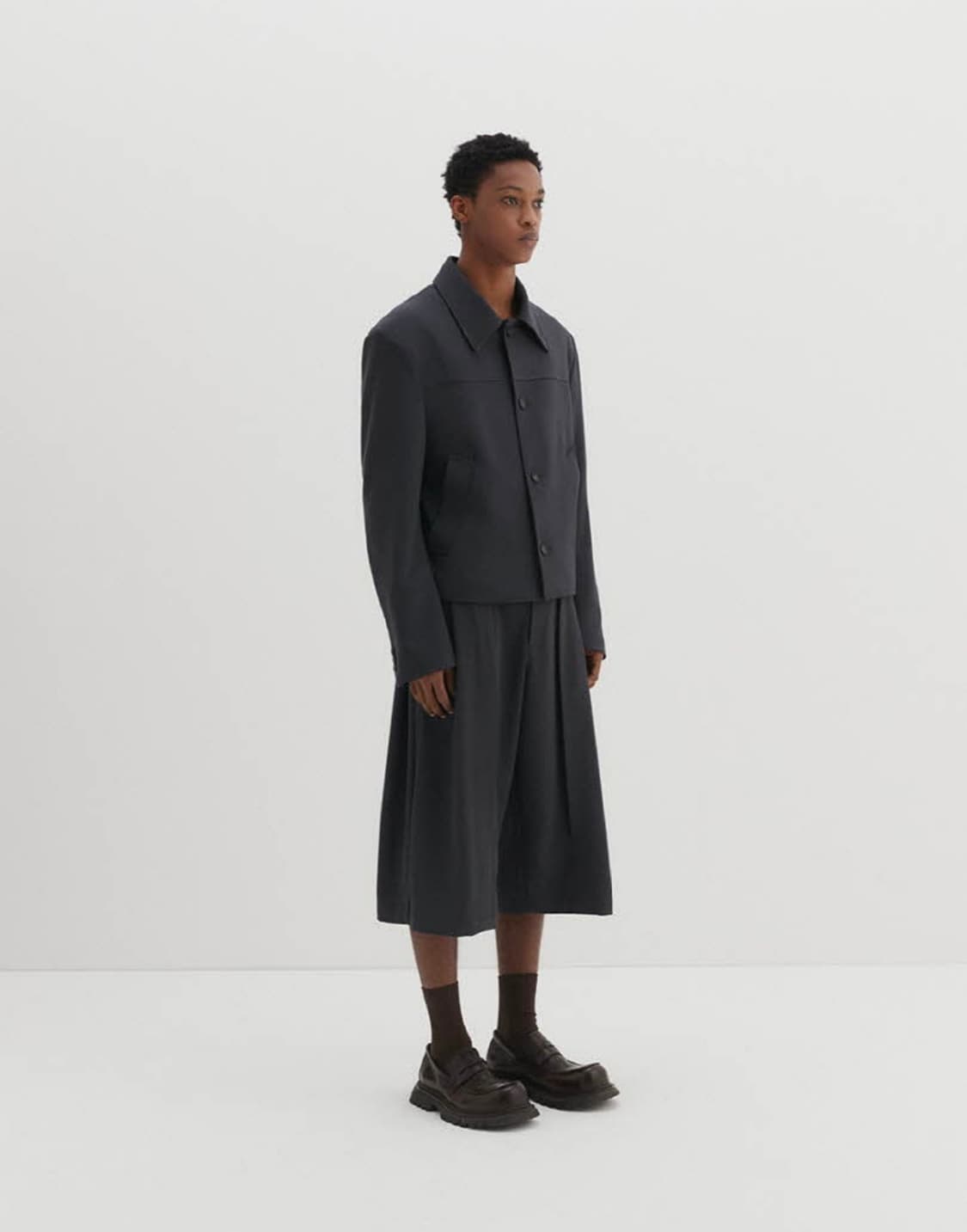 [M]DNSR 디엔에스알 클레어 크롭 자켓 차콜 상품이미지2