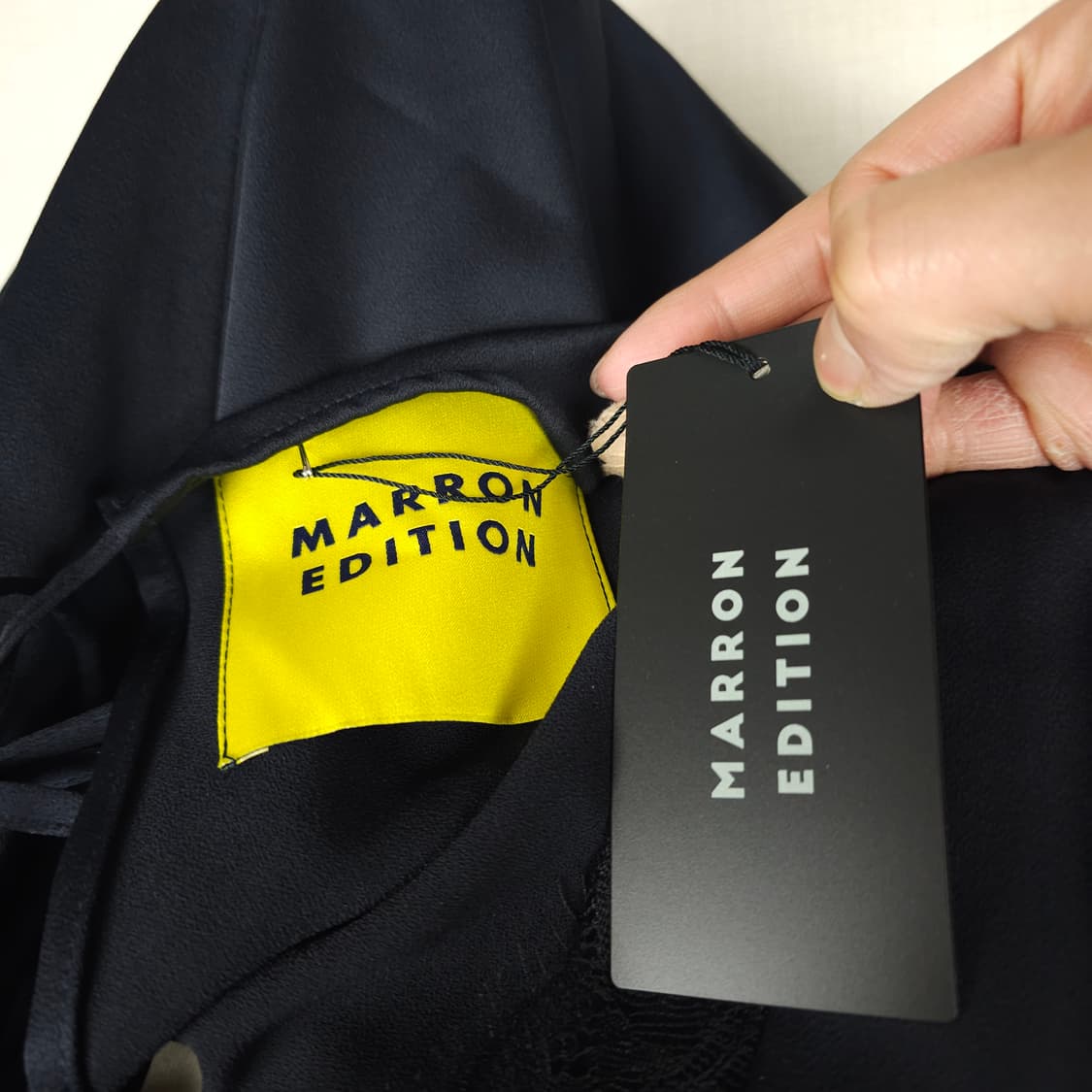 (새상품) 마론에디션 슬리브리스 원피스 여성55사이즈  상품이미지3