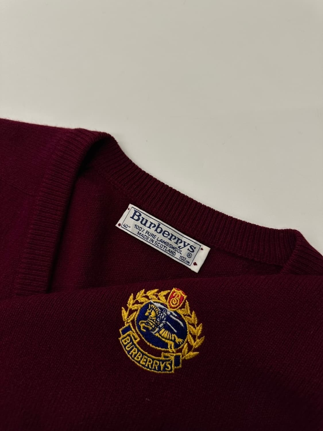 버버리 크레스트 와펜 버건디 램스울 브이넥 니트 상품이미지7