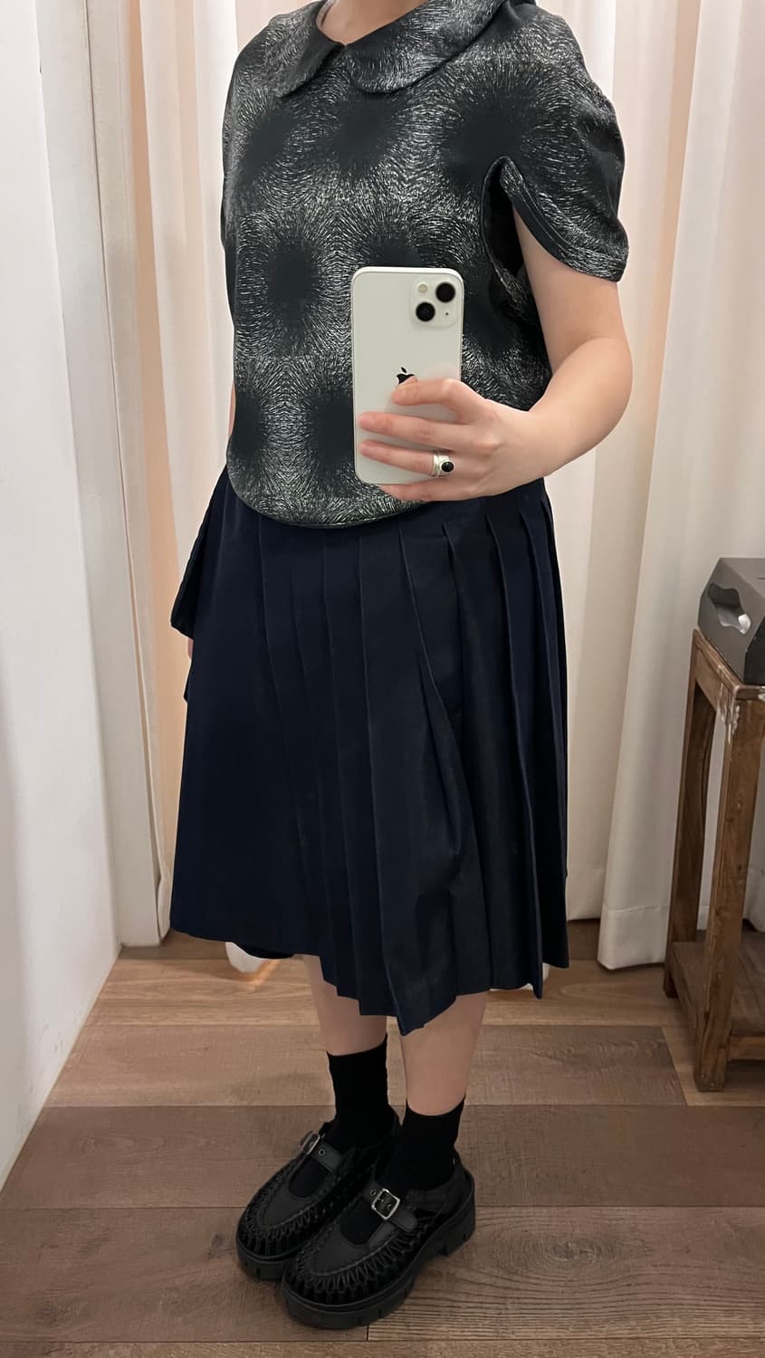 Metallic Printing Orbit Cutout Blouse 상품이미지3