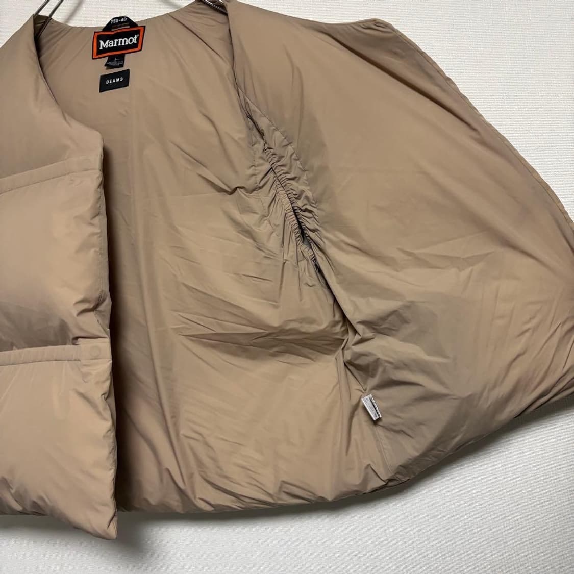 마모트 x 빔즈 조끼패딩 상품이미지4