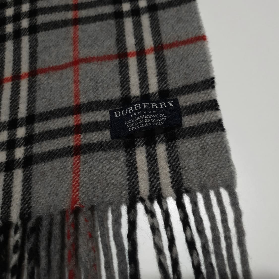 [정품] 버버리 100% 램스울 노바체크 머플러 목도리 그레이 상품이미지4