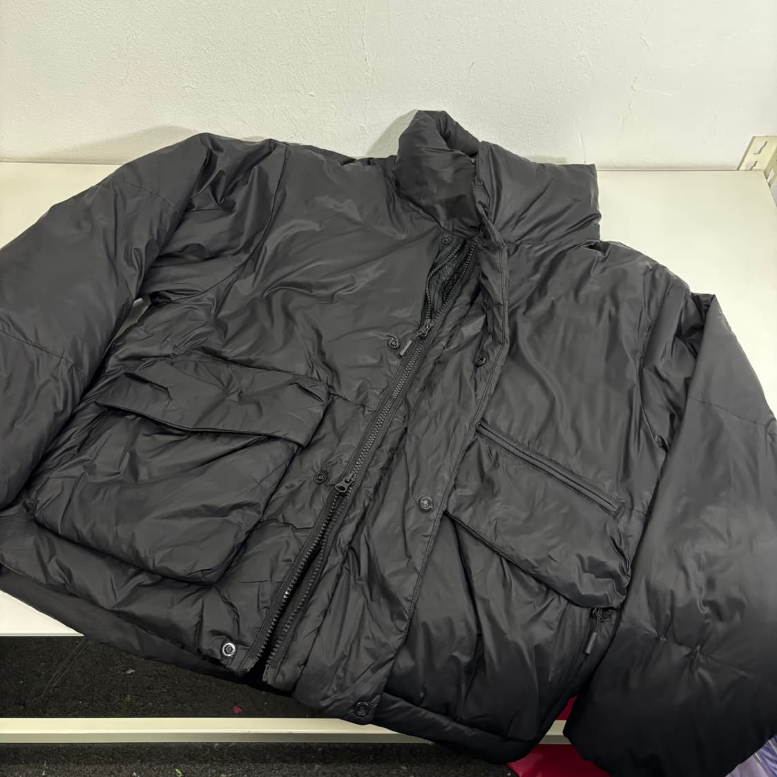 S-M 코드그라피 블랙 오버핏 투웨이 크롭패딩 상품이미지2