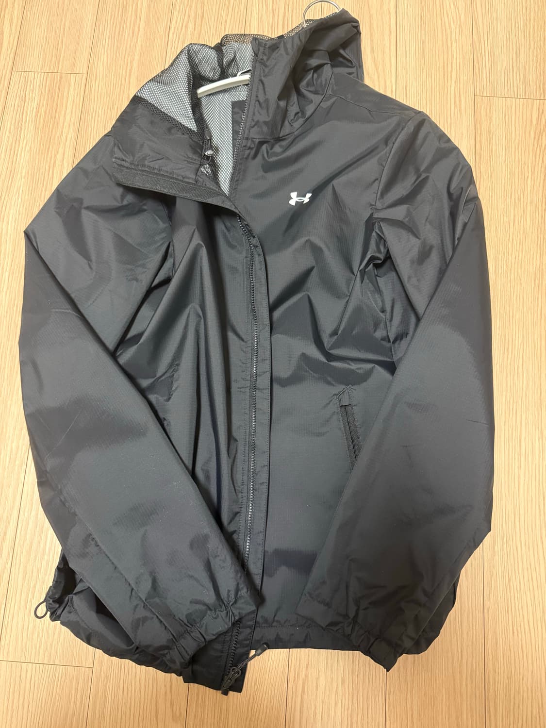 언더아머 바람막이 상품이미지1