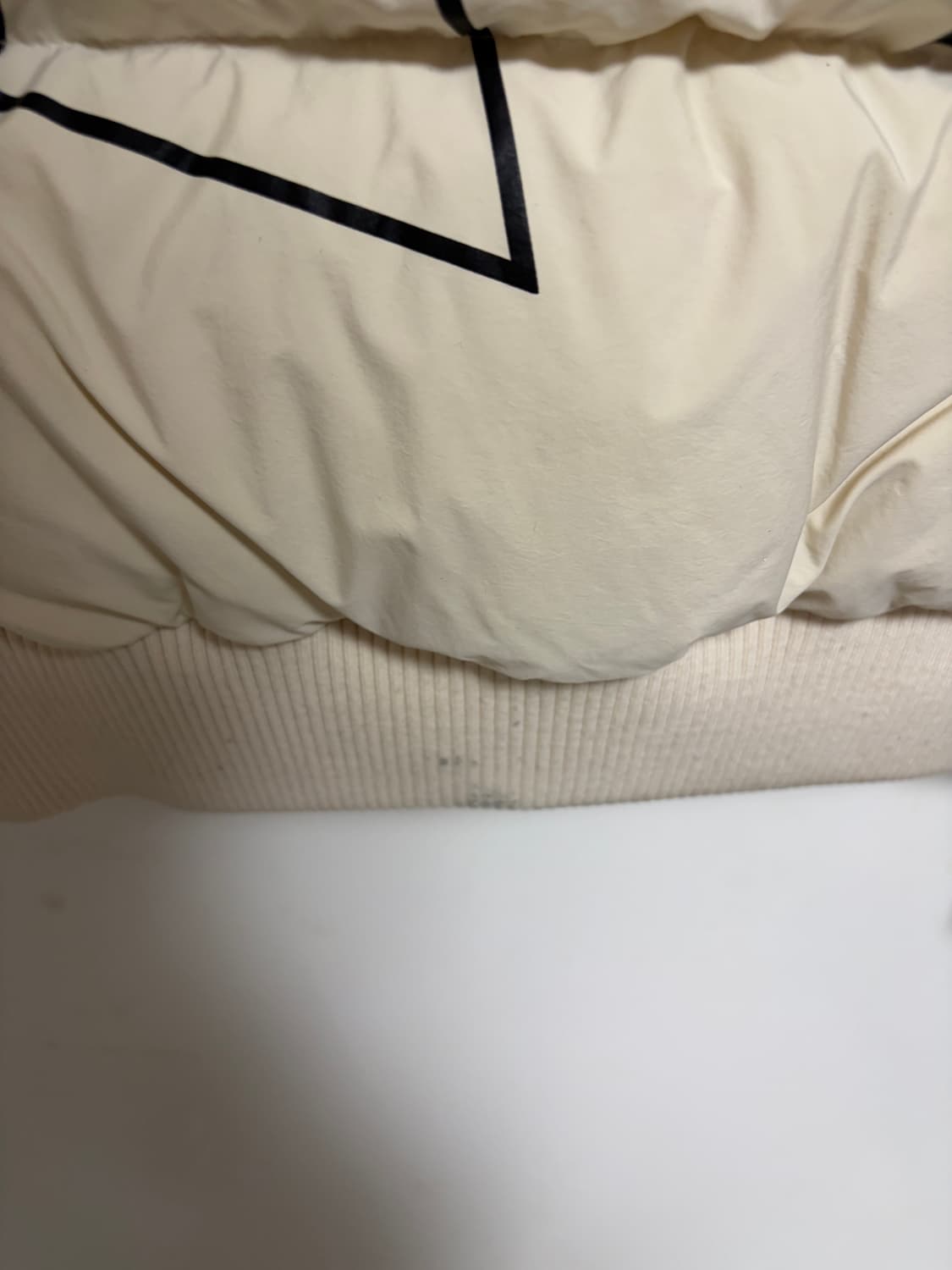 MLB 메가로고 덕다운 패딩 아이보리 상품이미지3