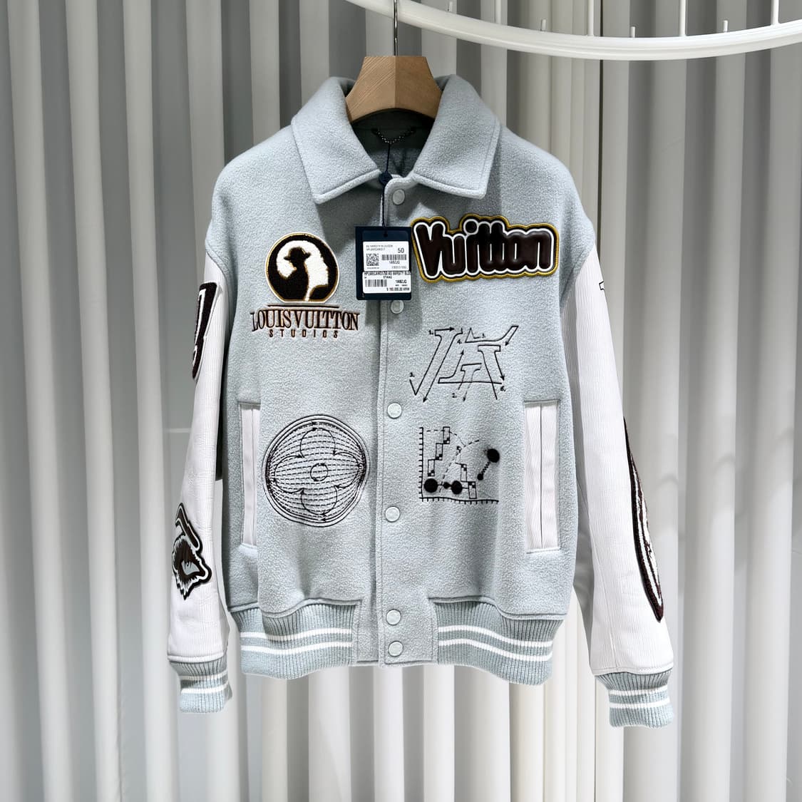 50 / 루이비통 멀티패치 키드슈퍼 아쿠아레더 바시티 상품이미지1