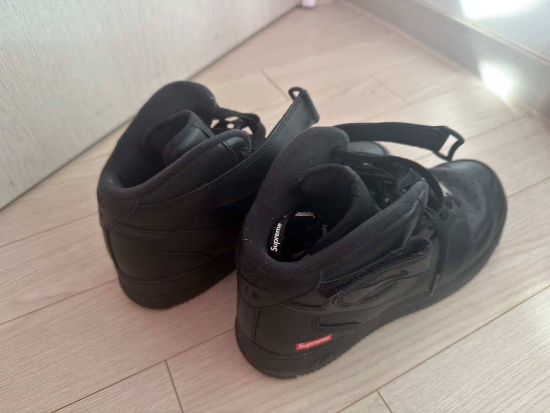 슈프림 에어포스 1 미드 270 상품이미지2