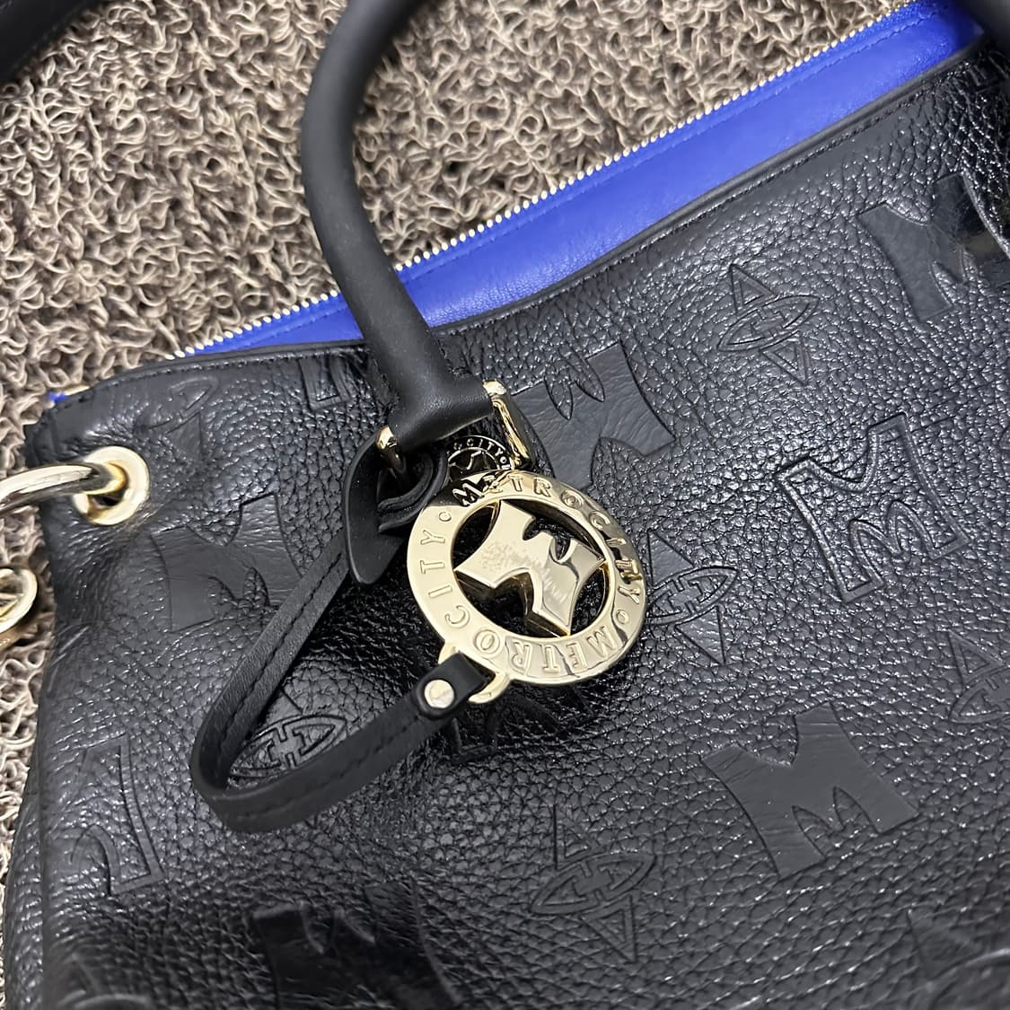 메트로시티 여성 숄더백 토트백 가죽 가방 블랙 보증서 있음 상품이미지3