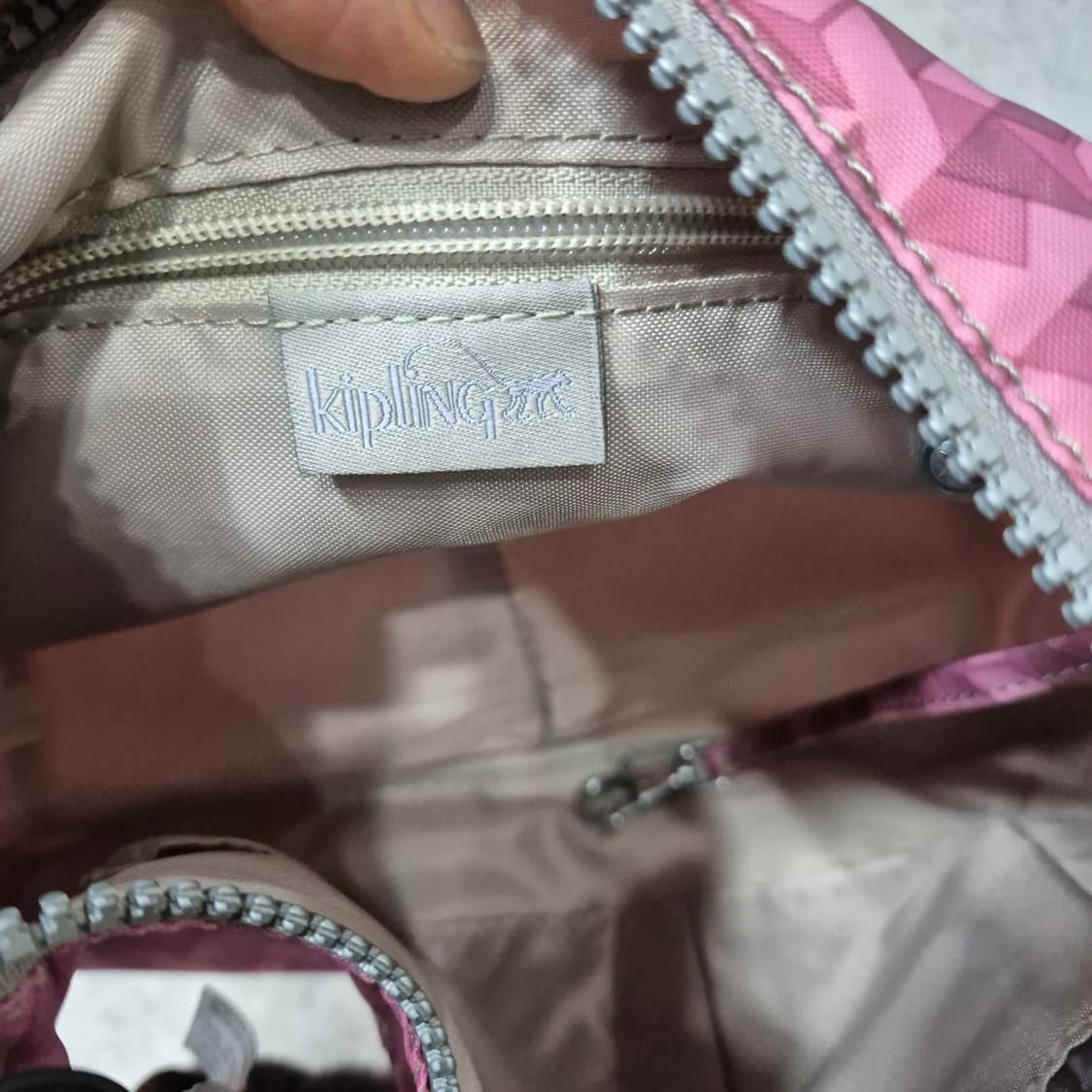 키플링 핑크 크로스백 상품이미지6