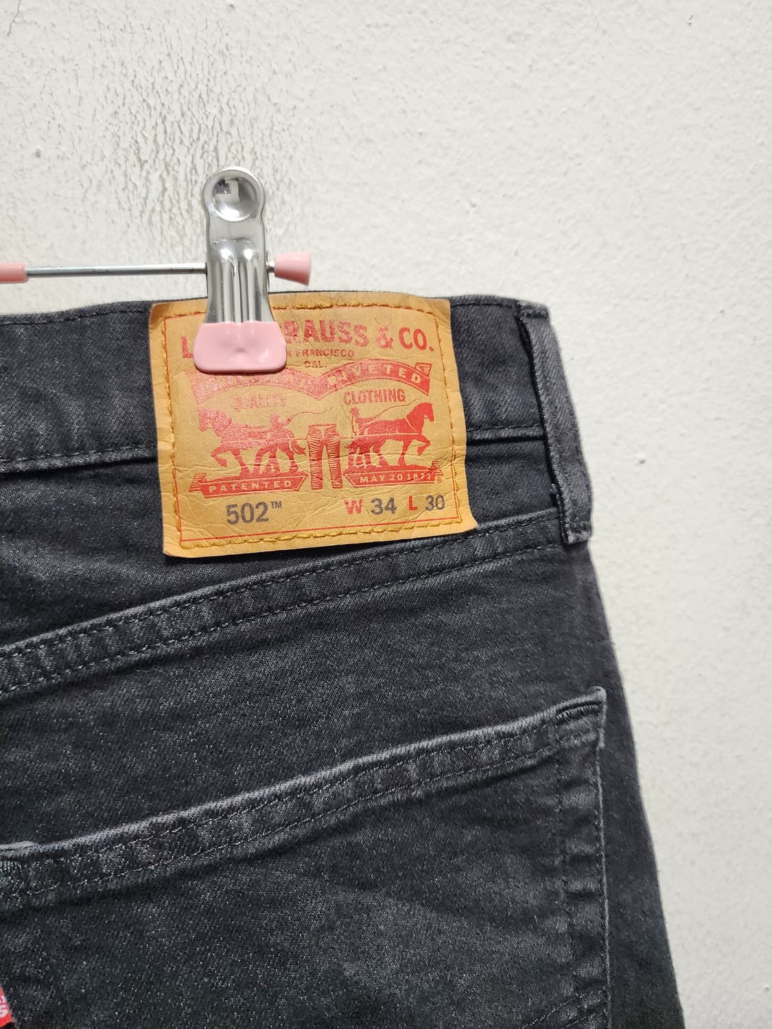 리바이스 502 블랙 데님 팬츠 상품이미지3