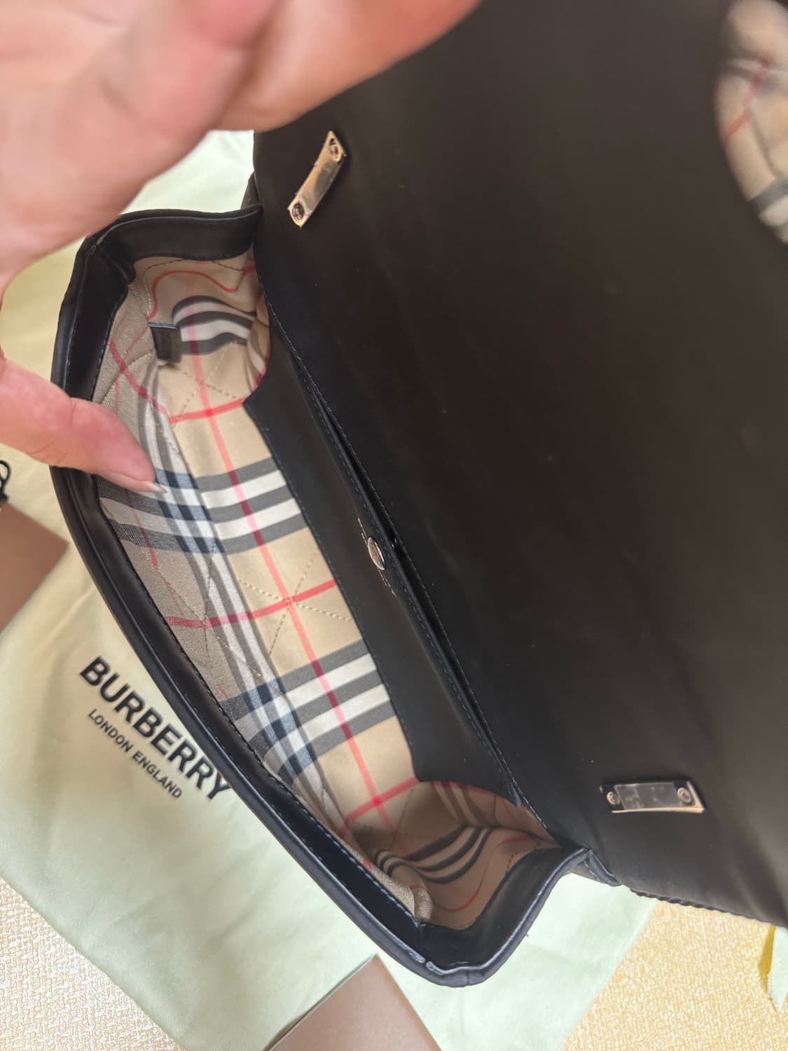 버버리 롤라백 블랙 은장 상품이미지4