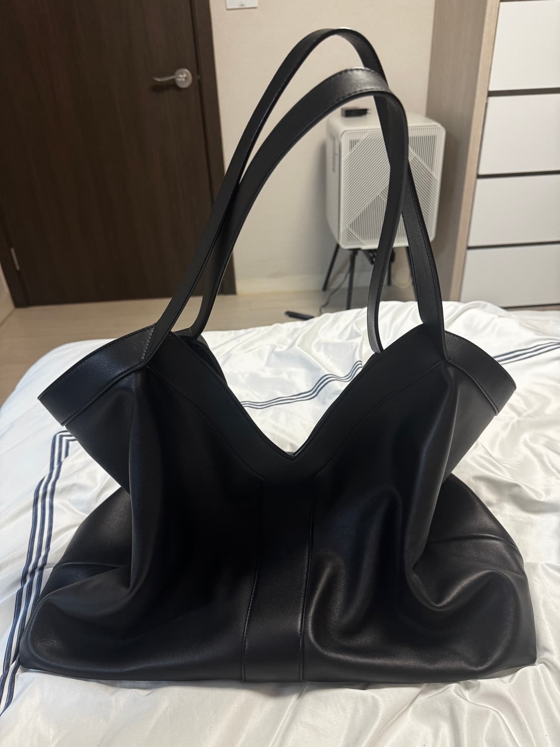 생로랑 Y백 판매합니다 상품이미지3