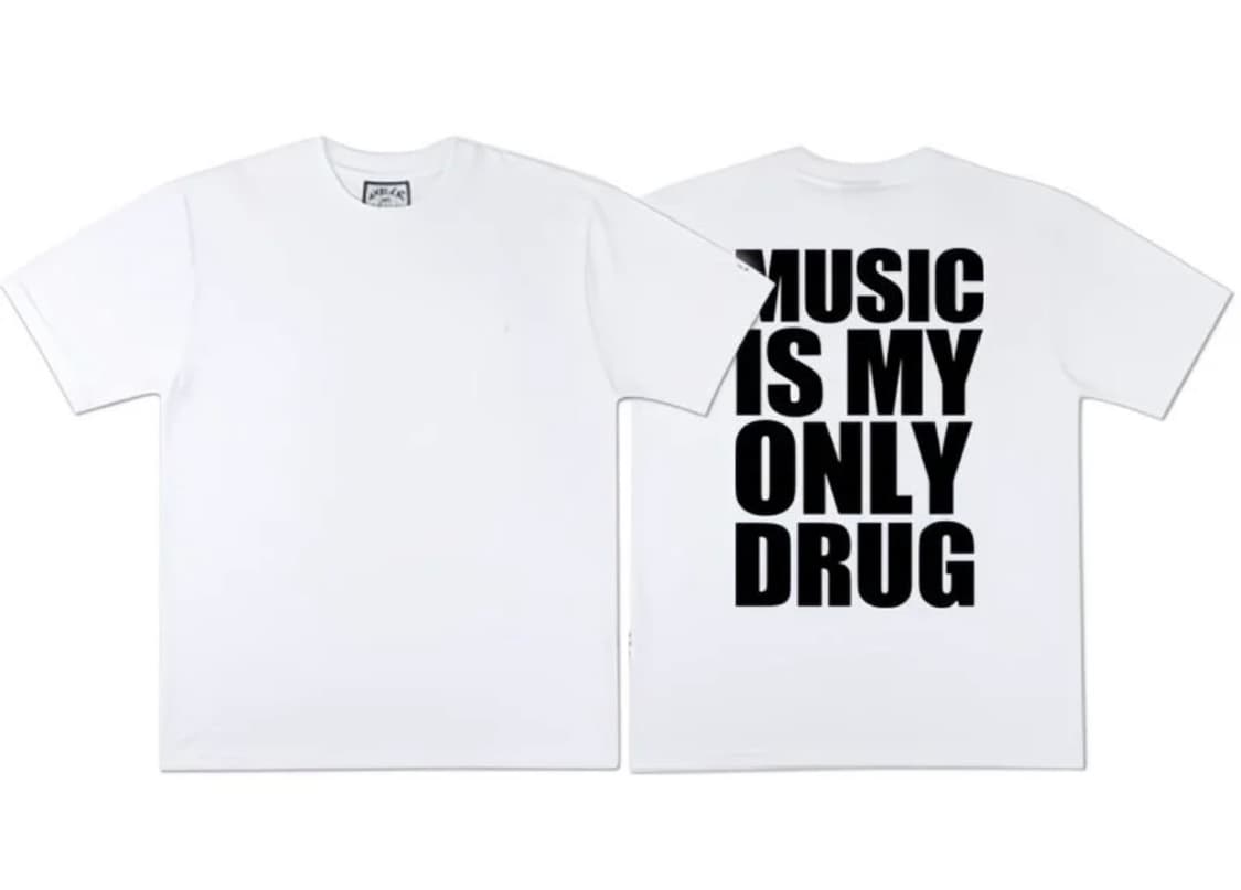 Music is my only drug T-shirt 반팔티 상품이미지1