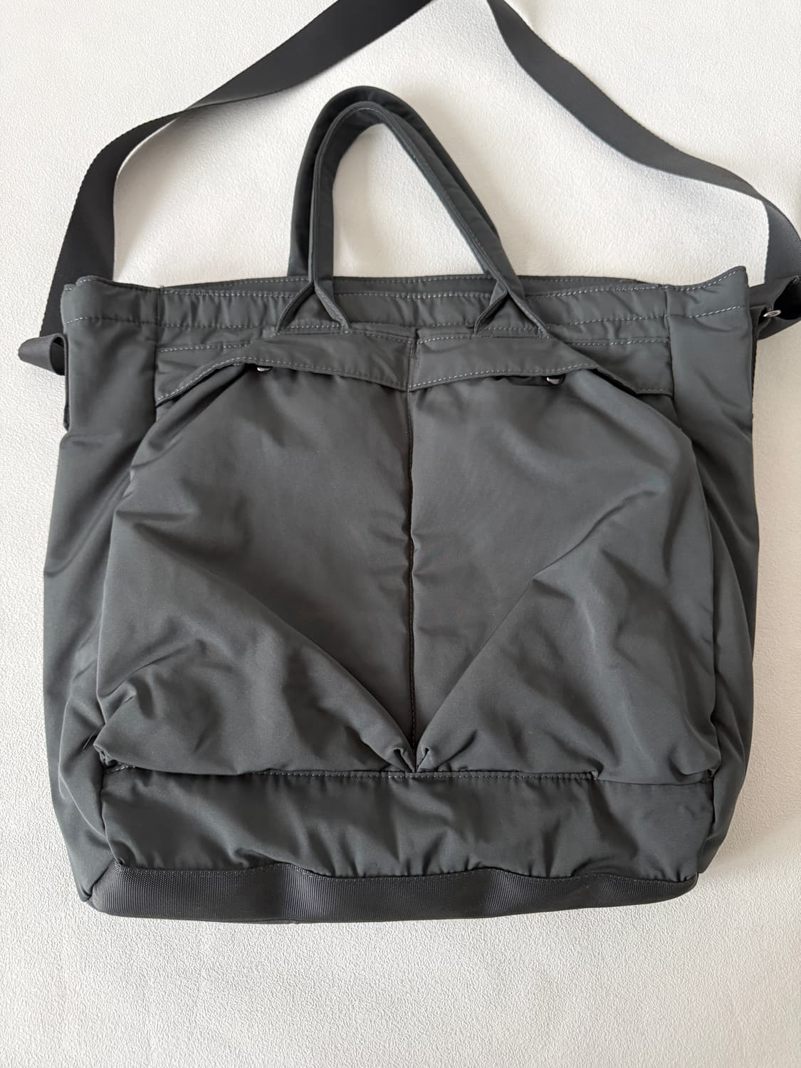 유니클로 씨(UNIQLO C) 헬멧백 상품이미지3