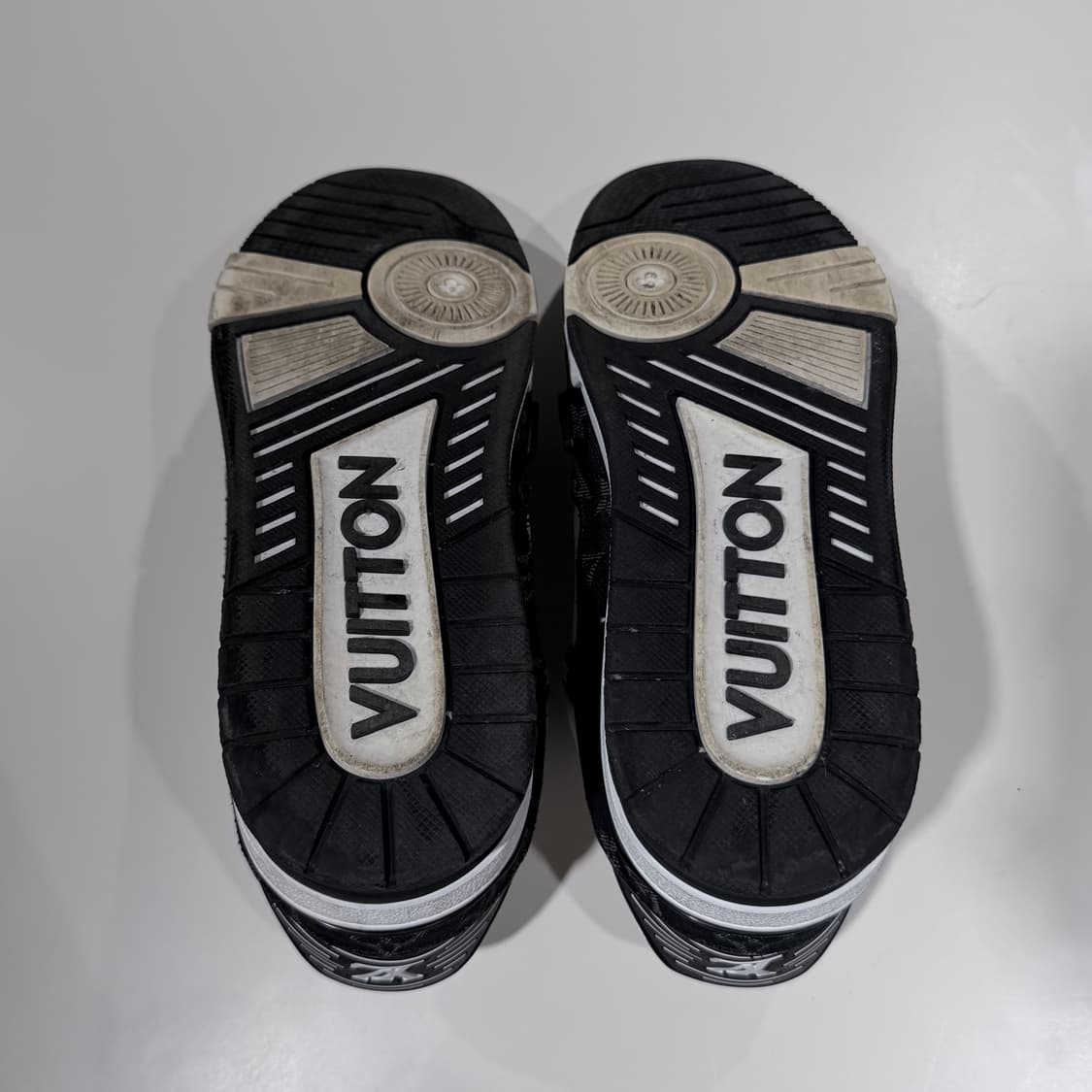 (A+/9.5) / 루이비통 LV 트레이너 스니커즈 블랙 상품이미지8