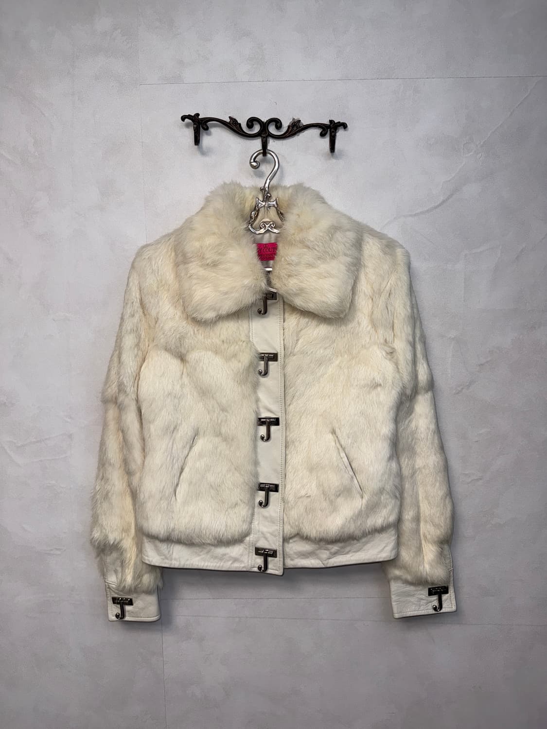 Juicy Couture white rabbit fur buckle jk 상품이미지1