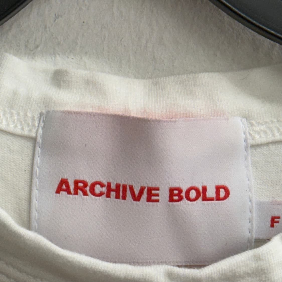 939 아카이브볼드 크롭 화이트 반팔티 os 상품이미지2