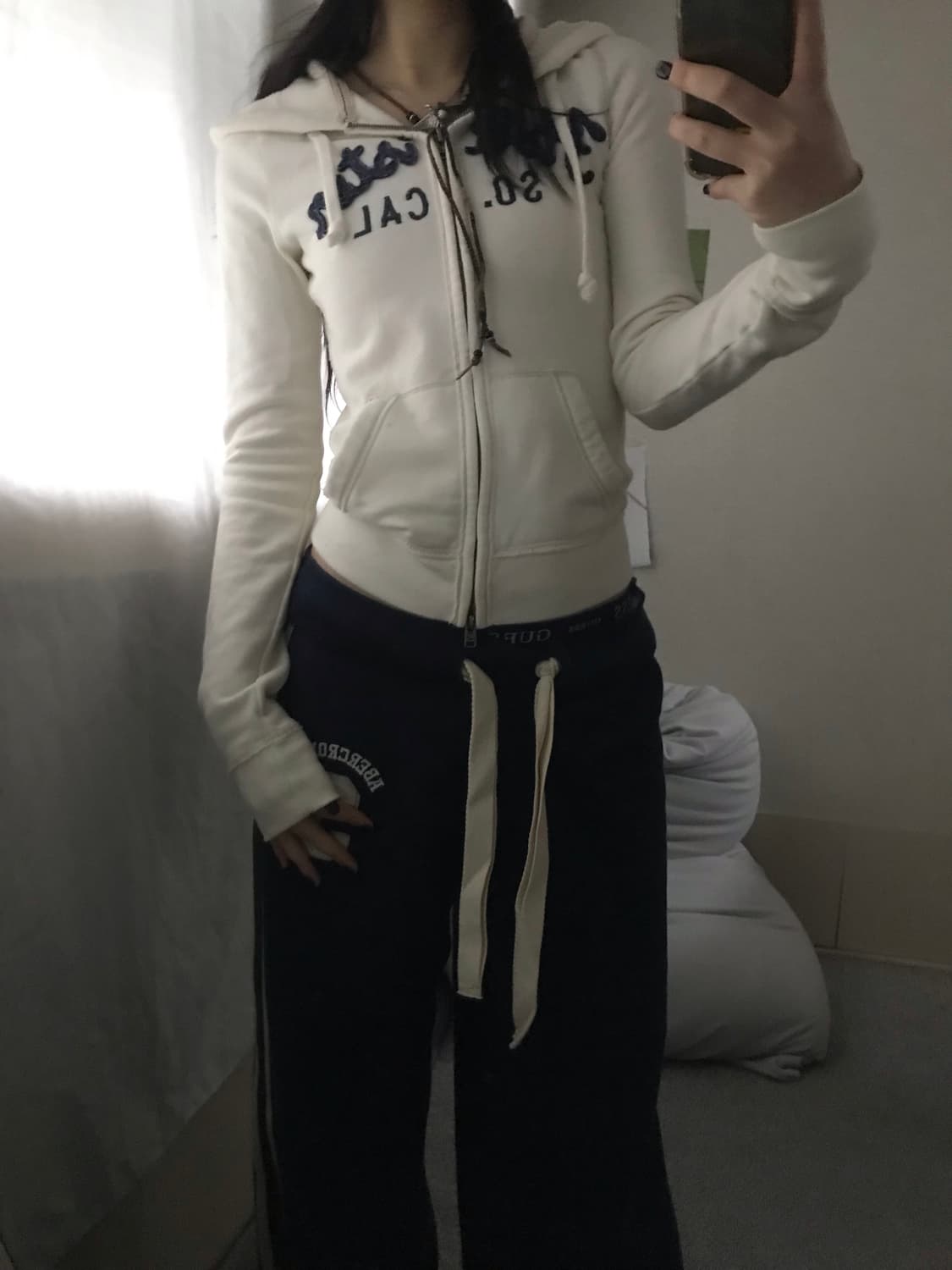 홀리스터 화이트 딱붙핏 후드집업 상품이미지5