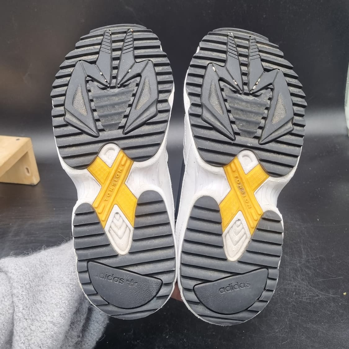 아디다스 팔콘 여성 운동화235 상품이미지3