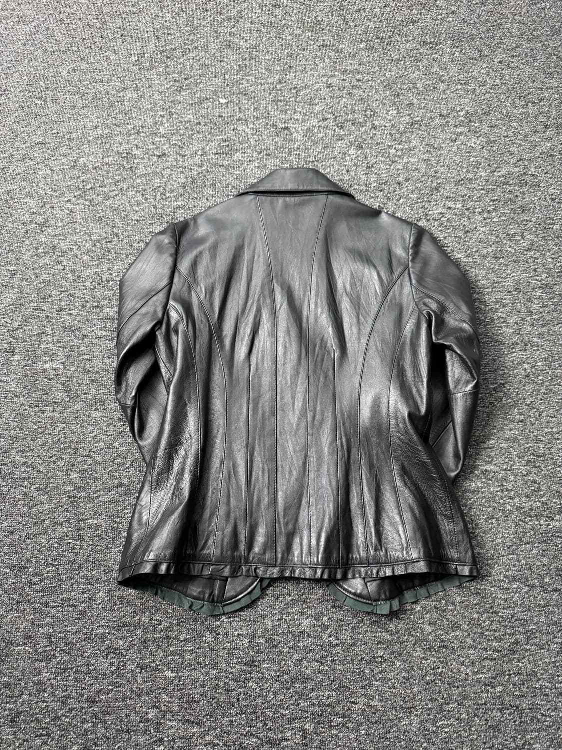 TAE KYOUNG 프릴 레더 자켓 상품이미지4