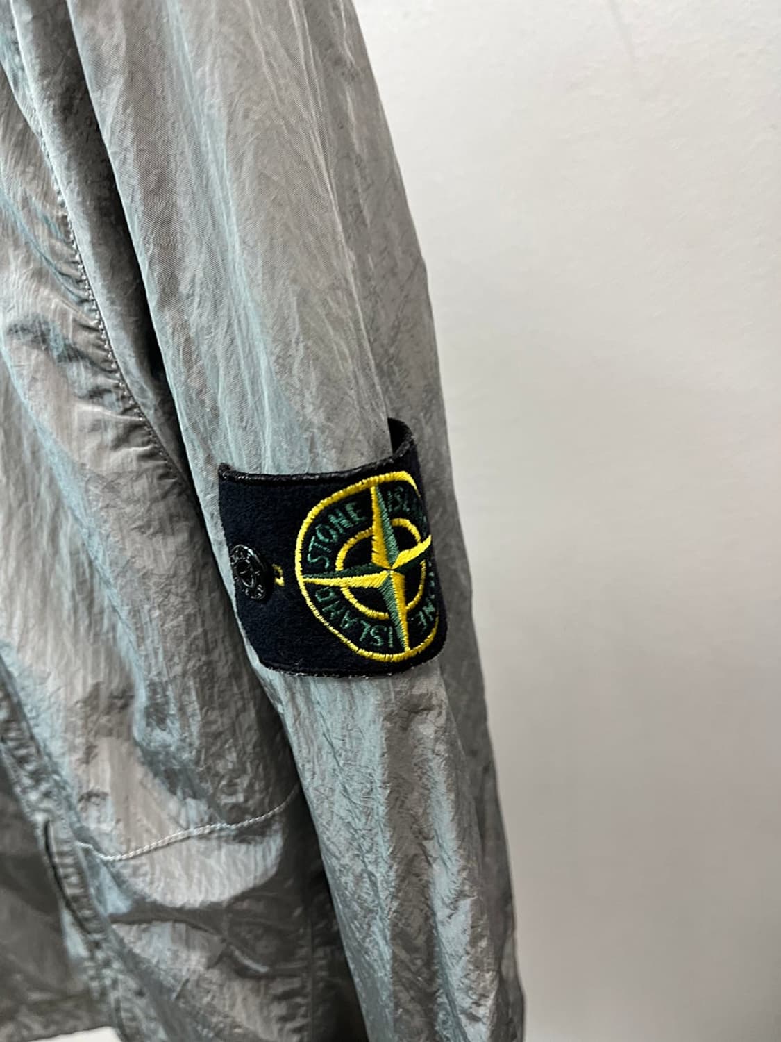 100) 스톤아일랜드 나일론 메탈셔츠 상품이미지6