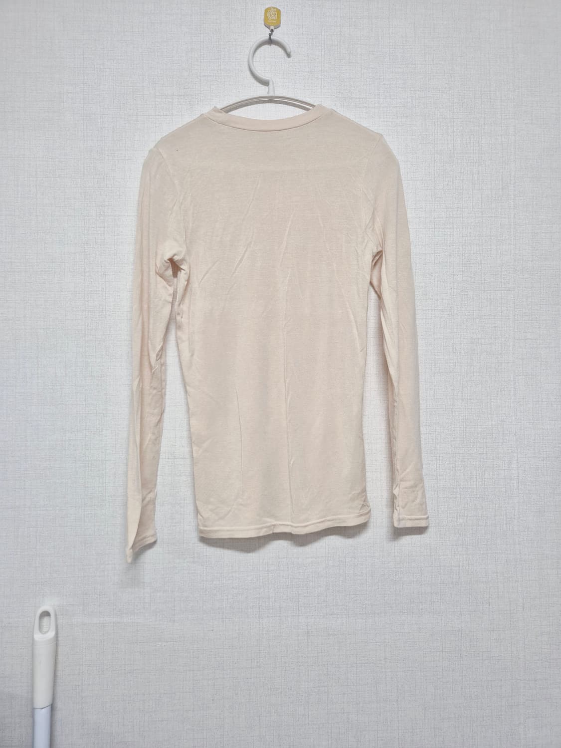아이보리 긴팔티셔츠 상품이미지2